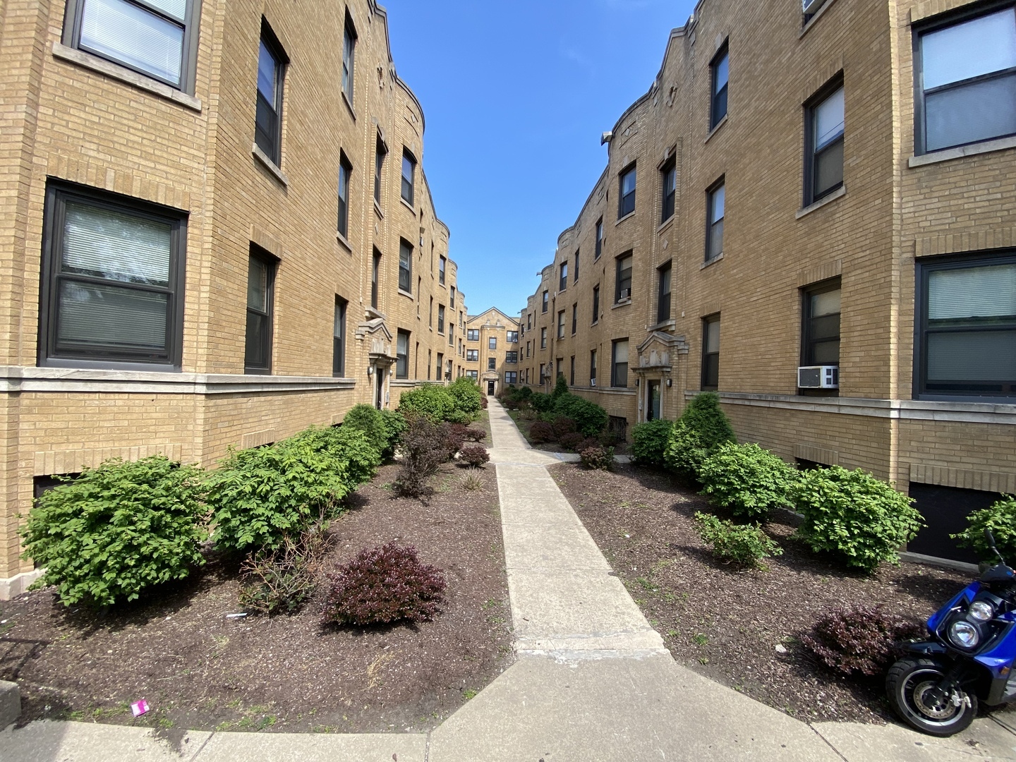 Property Photo:  4611 S Drexel Boulevard 4611-5-3B  IL 60653 