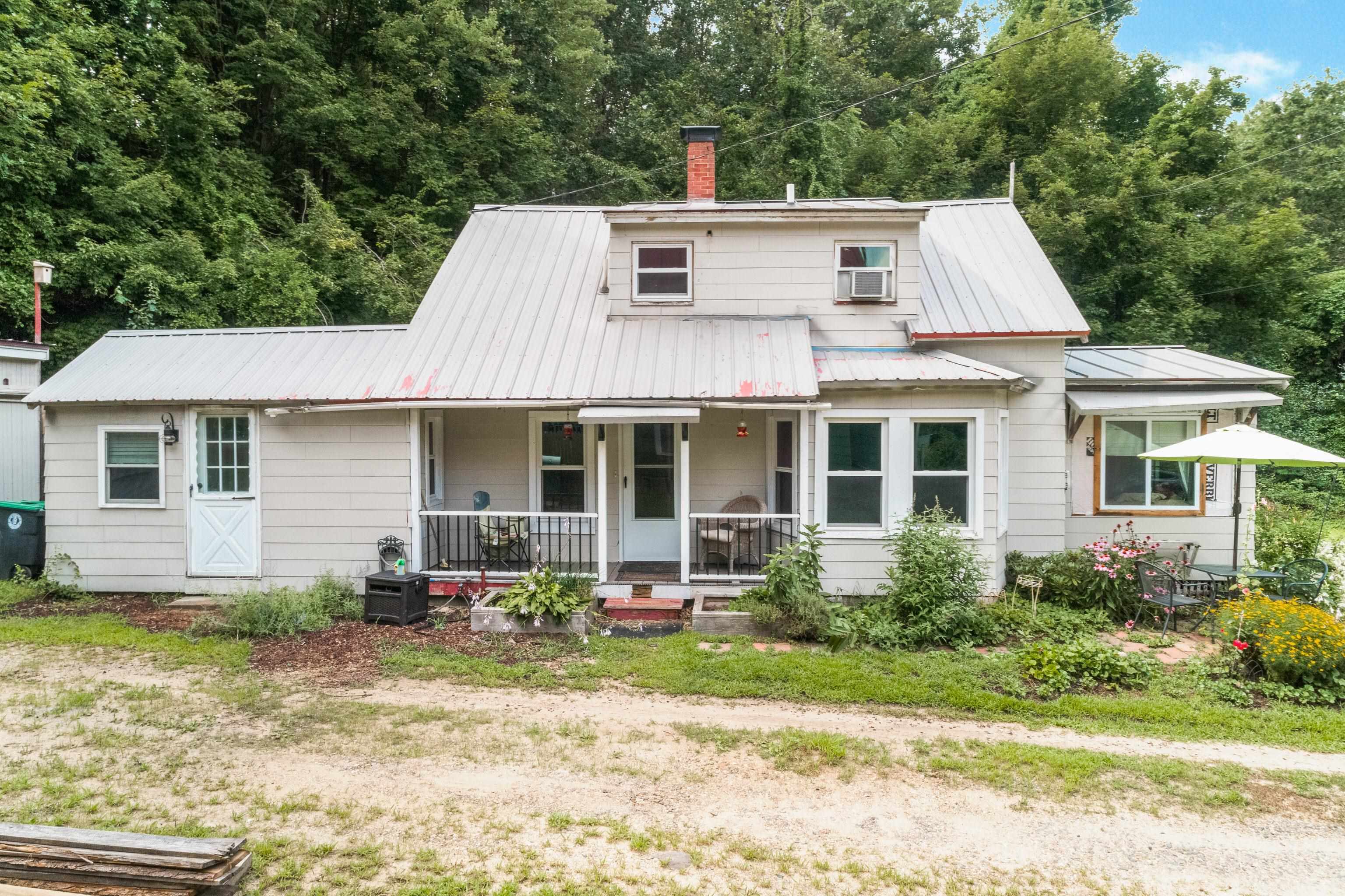 Property Photo:  106 Valley Street  NH 03235 