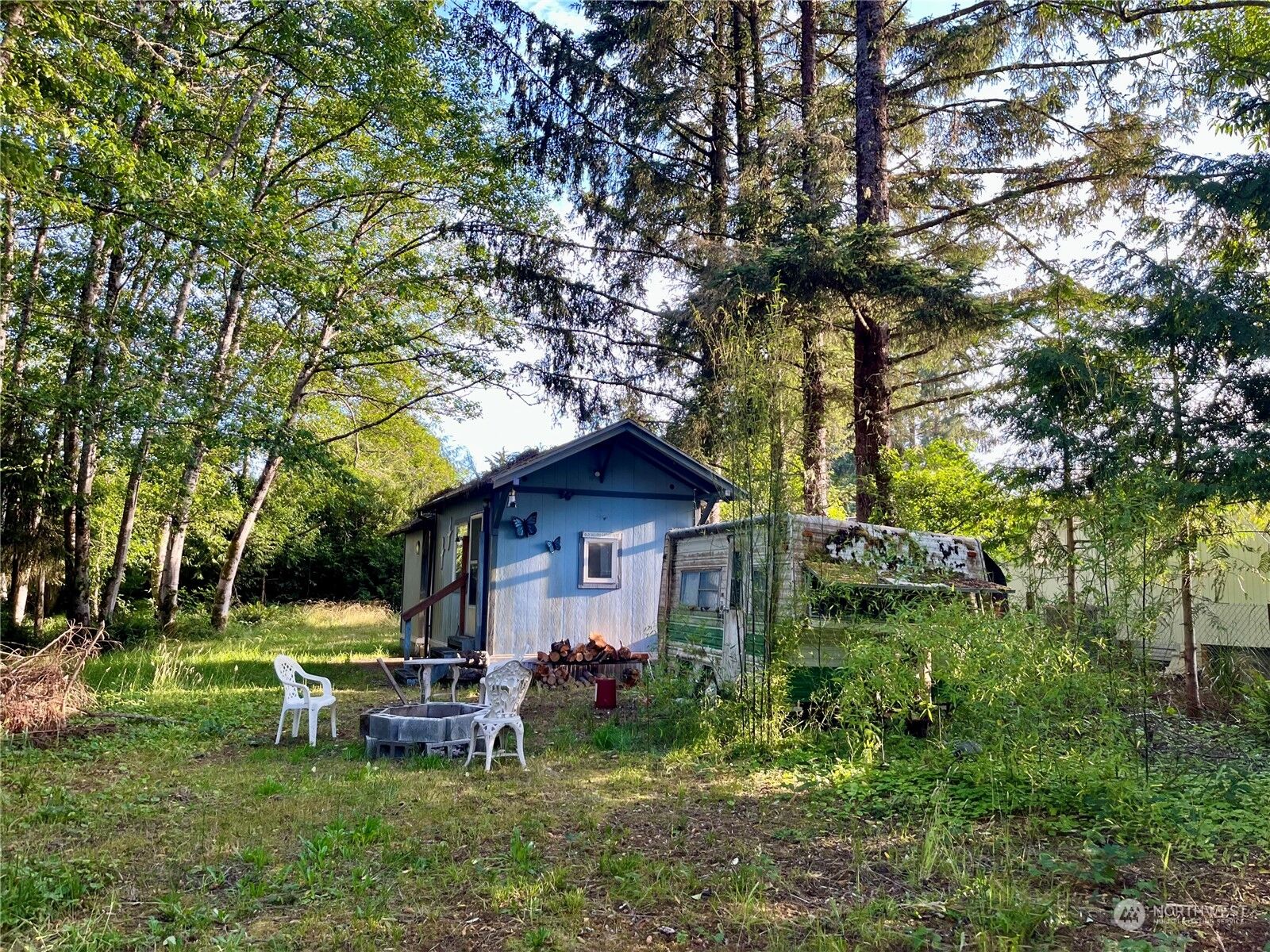 Property Photo:  1075 Pine Street  WA 98547 