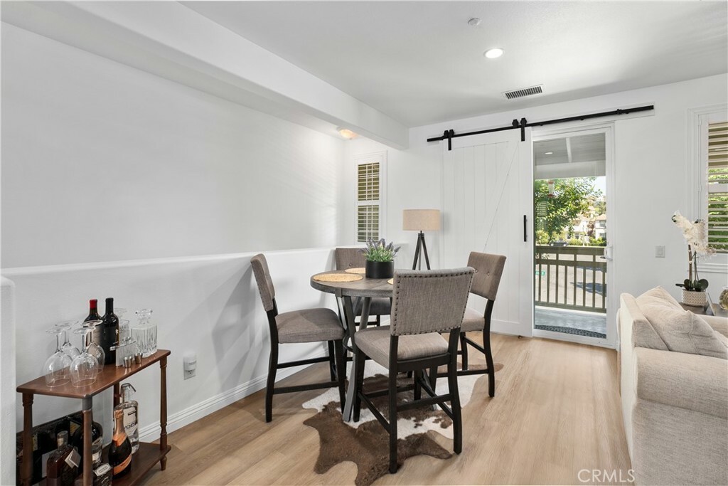 Property Photo:  24 Arabis Court 75  CA 92694 