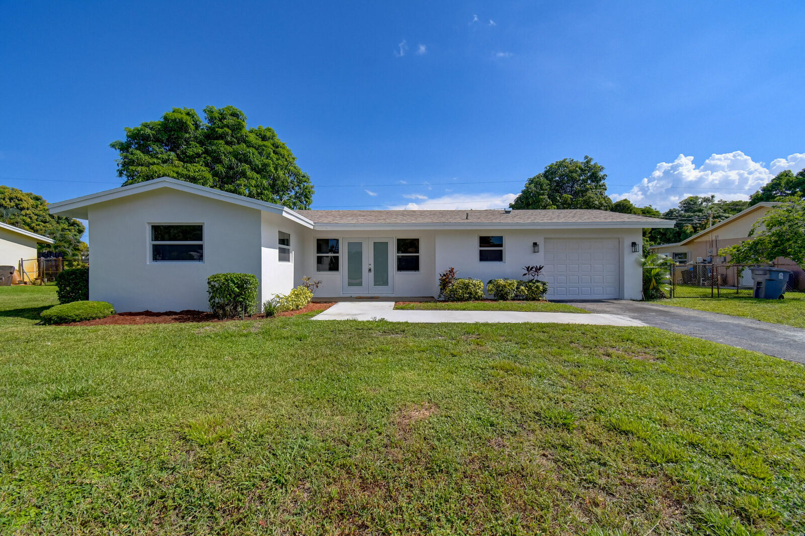 Property Photo:  4586 Ellwood Drive  FL 33445 