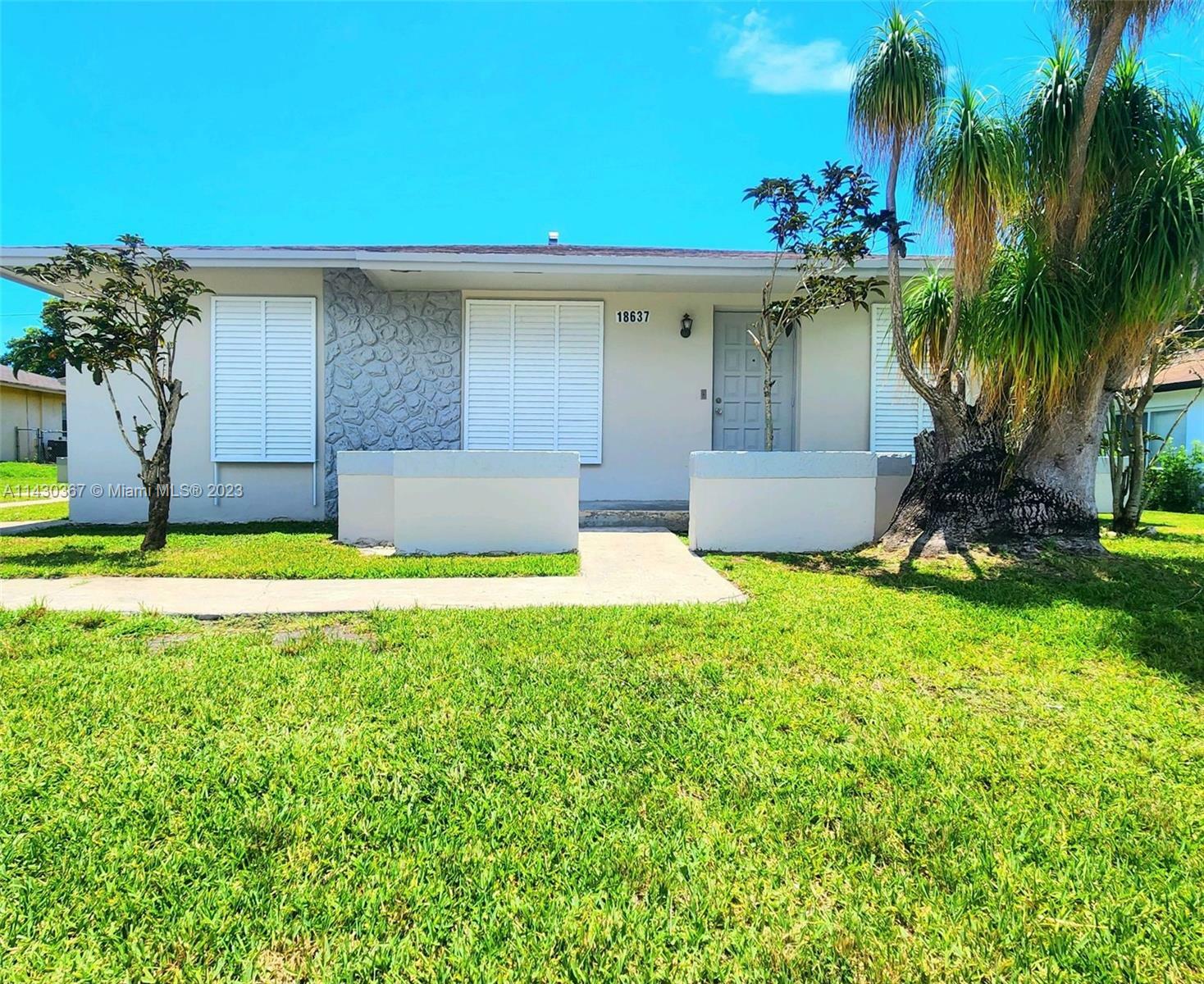 Property Photo:  18637 SW 100th Ave 18637  FL 33157 