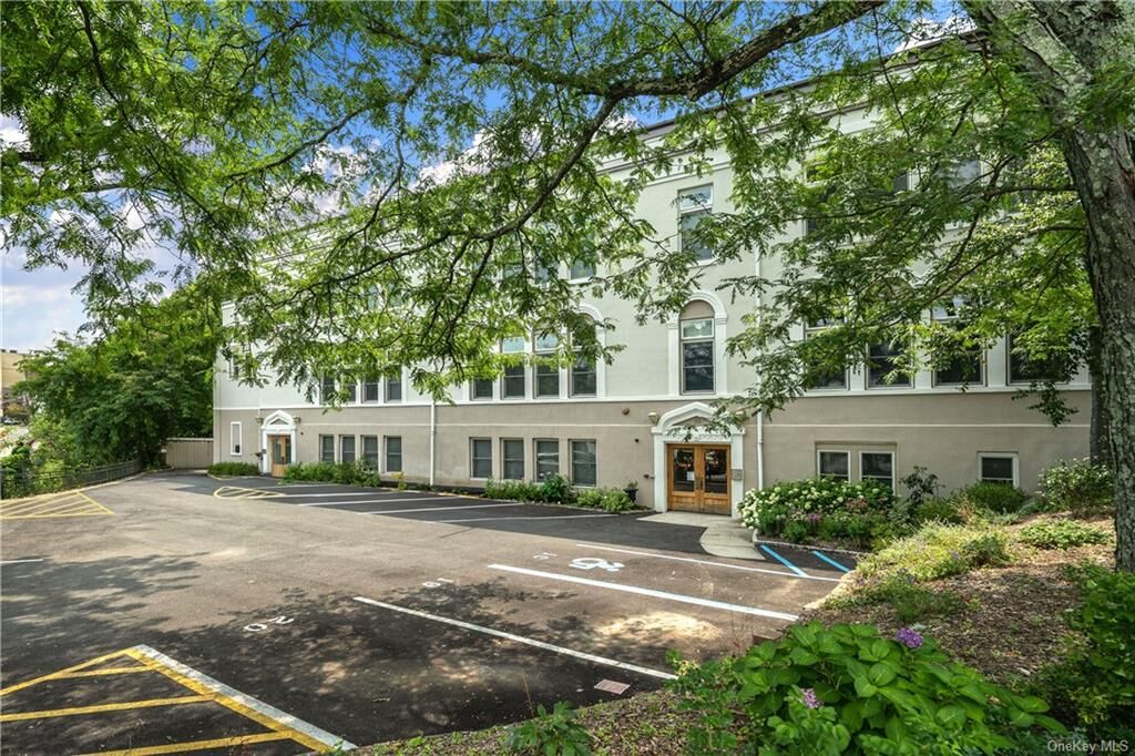 Property Photo: 88 Broadway Ph4 NY 10562