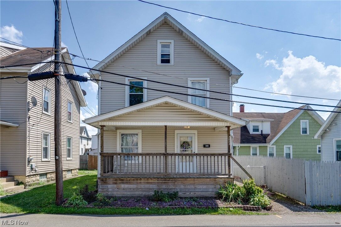 Property Photo:  3022 Glenn Place NW  OH 44708 