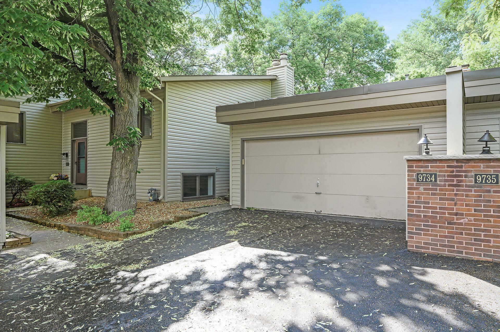 Property Photo:  9734 Mill Creek Drive  MN 55347 