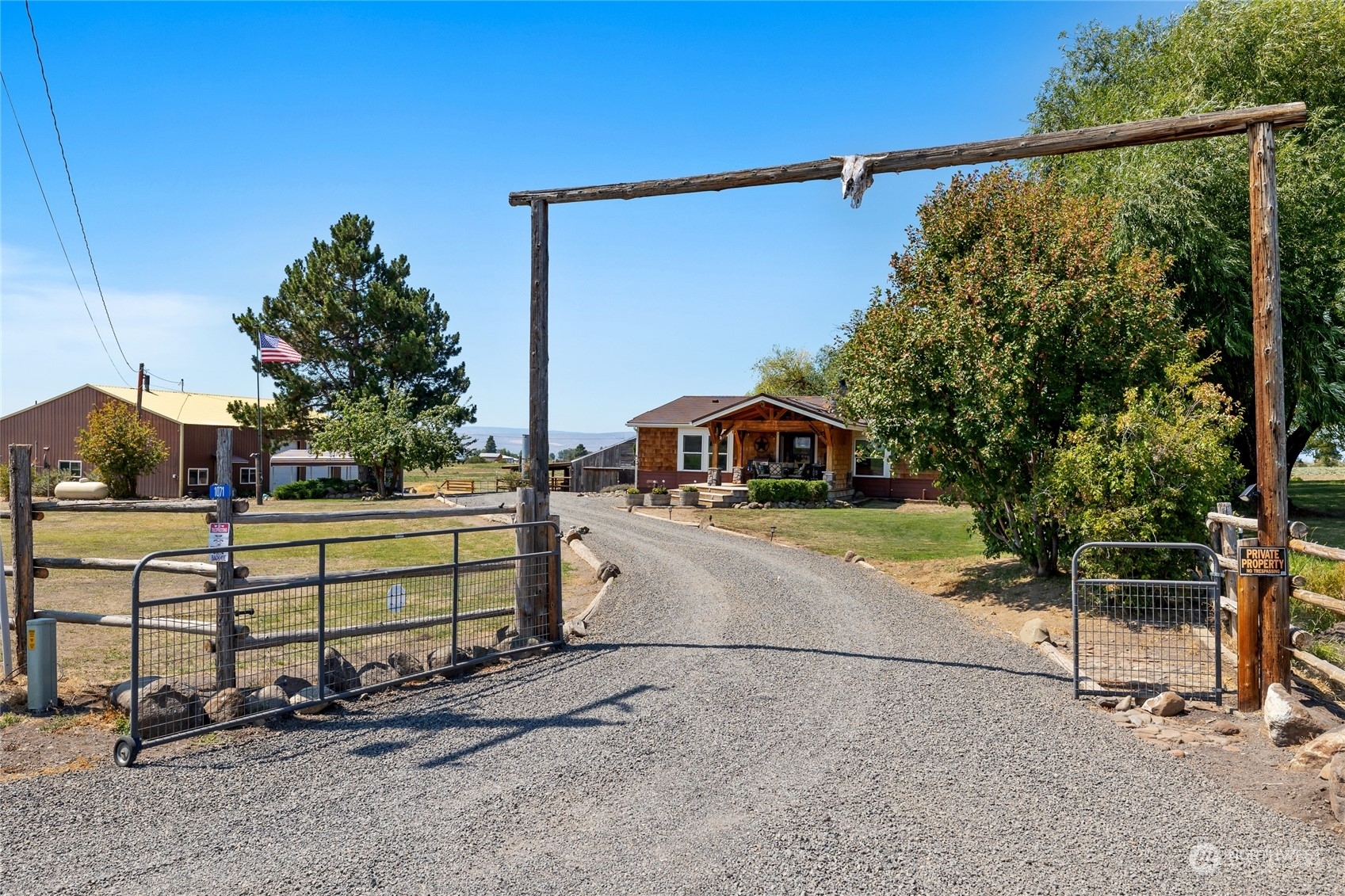 Property Photo:  1071 Colockum Road  WA 98926 