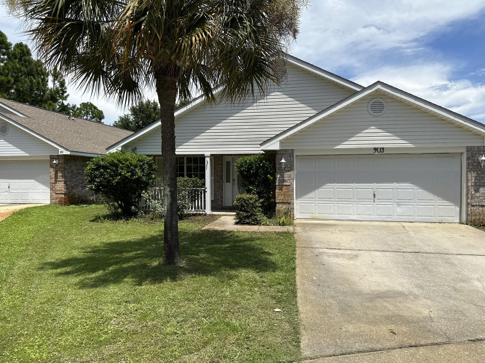 Property Photo:  903 Lajolla Lane  FL 32569 