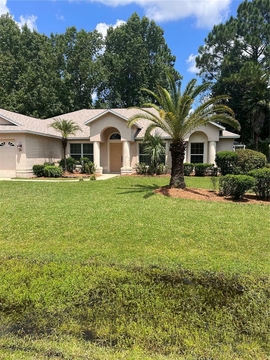 Property Photo:  29 Wood Cedar Drive  FL 32164 