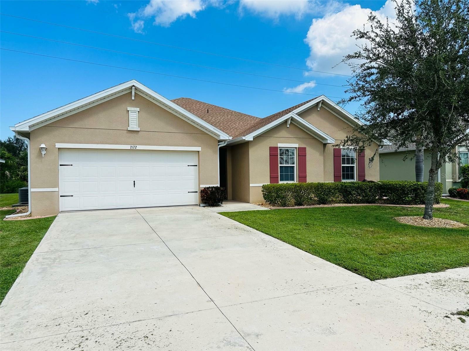 Property Photo:  7172 Mikasa Drive  FL 33950 