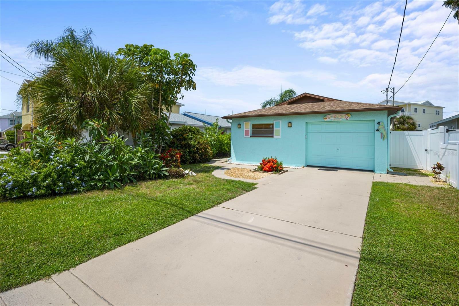 Property Photo:  6501 Lonnie Lee Lane  FL 34667 