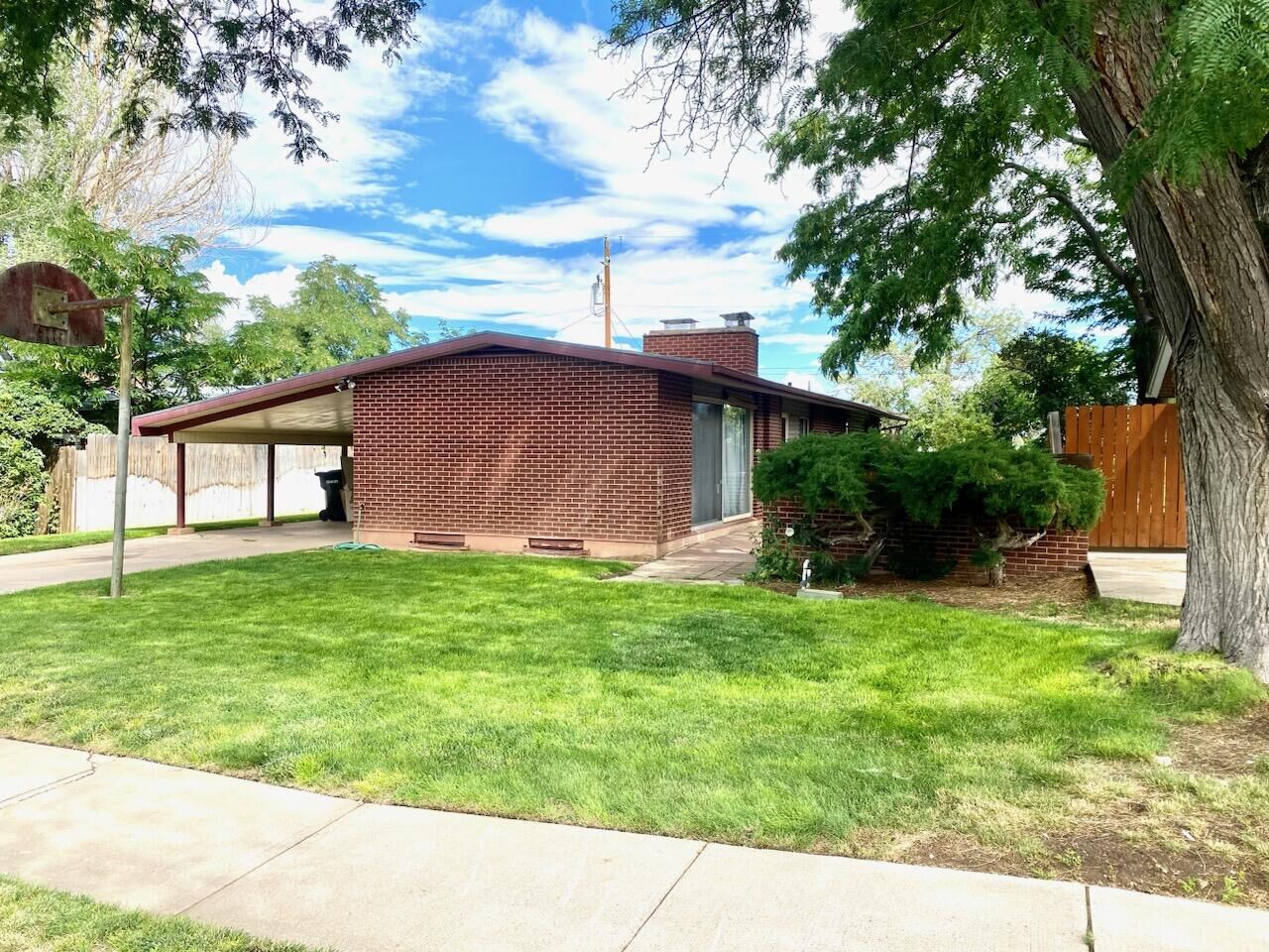 Property Photo:  421 Circleway Dr  UT 84720 