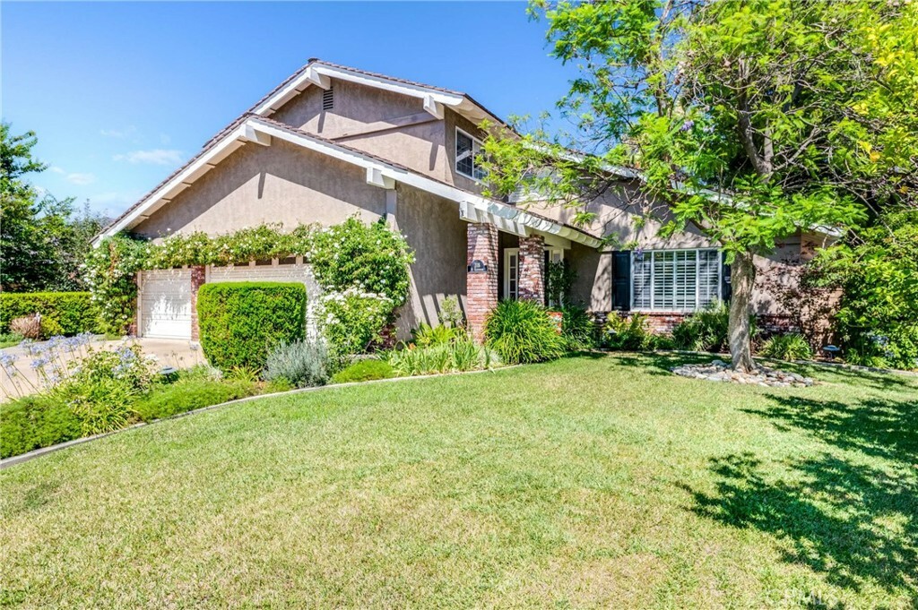 Property Photo:  318 N Glenwood Avenue  CA 91741 