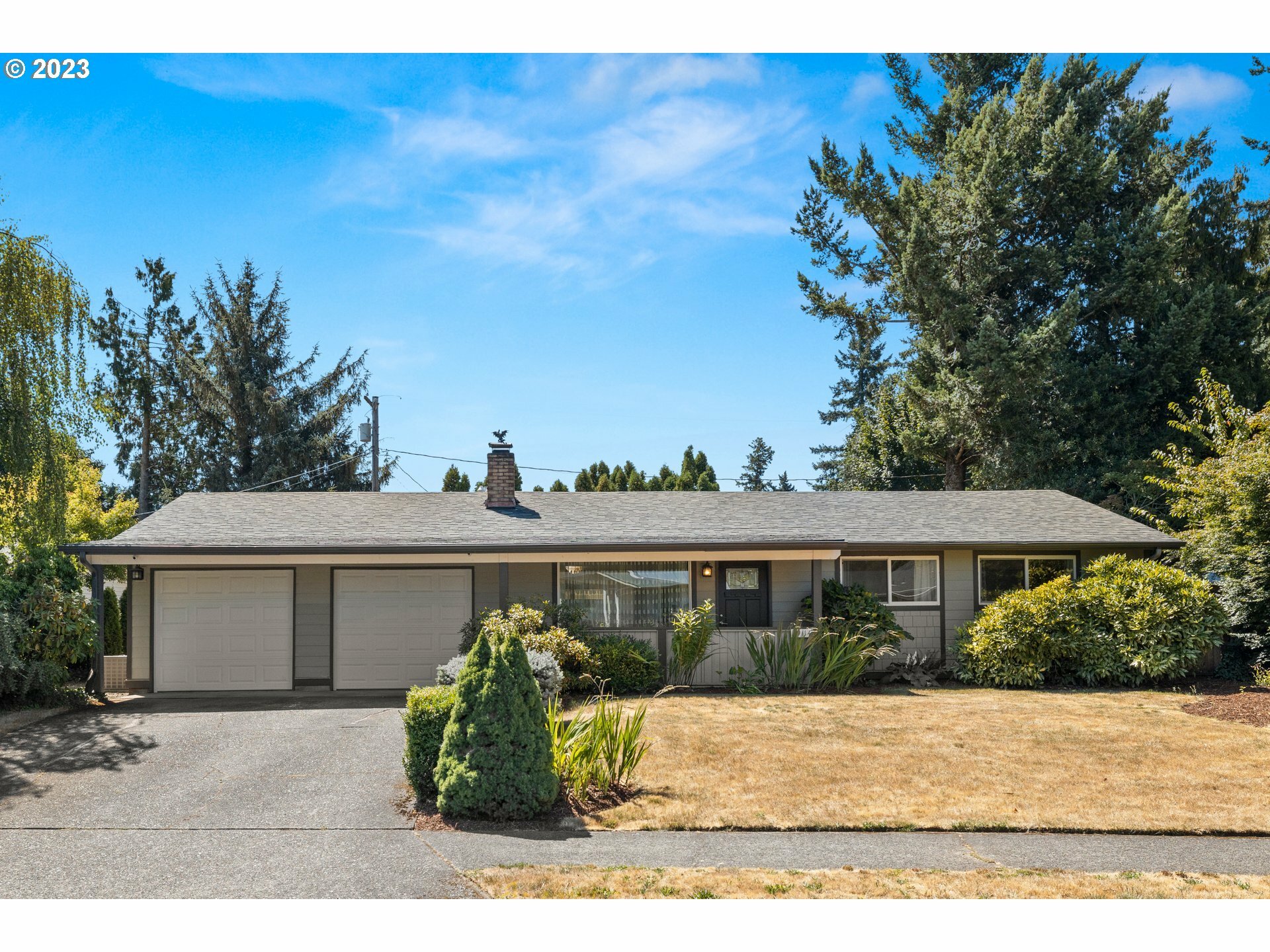 Property Photo: 19114 NE Clackamas St OR 97230