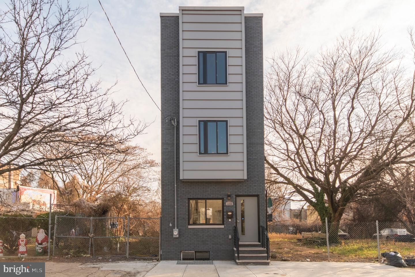 Property Photo: 2049 5th Street PA 19122