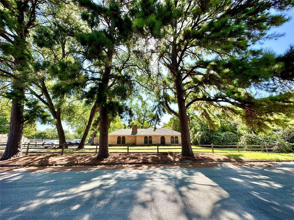 Property Photo:  2701 Mims Street  TX 76112 