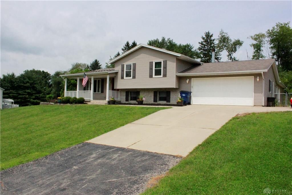 Property Photo:  746 Spring Falls Avenue  OH 45502 