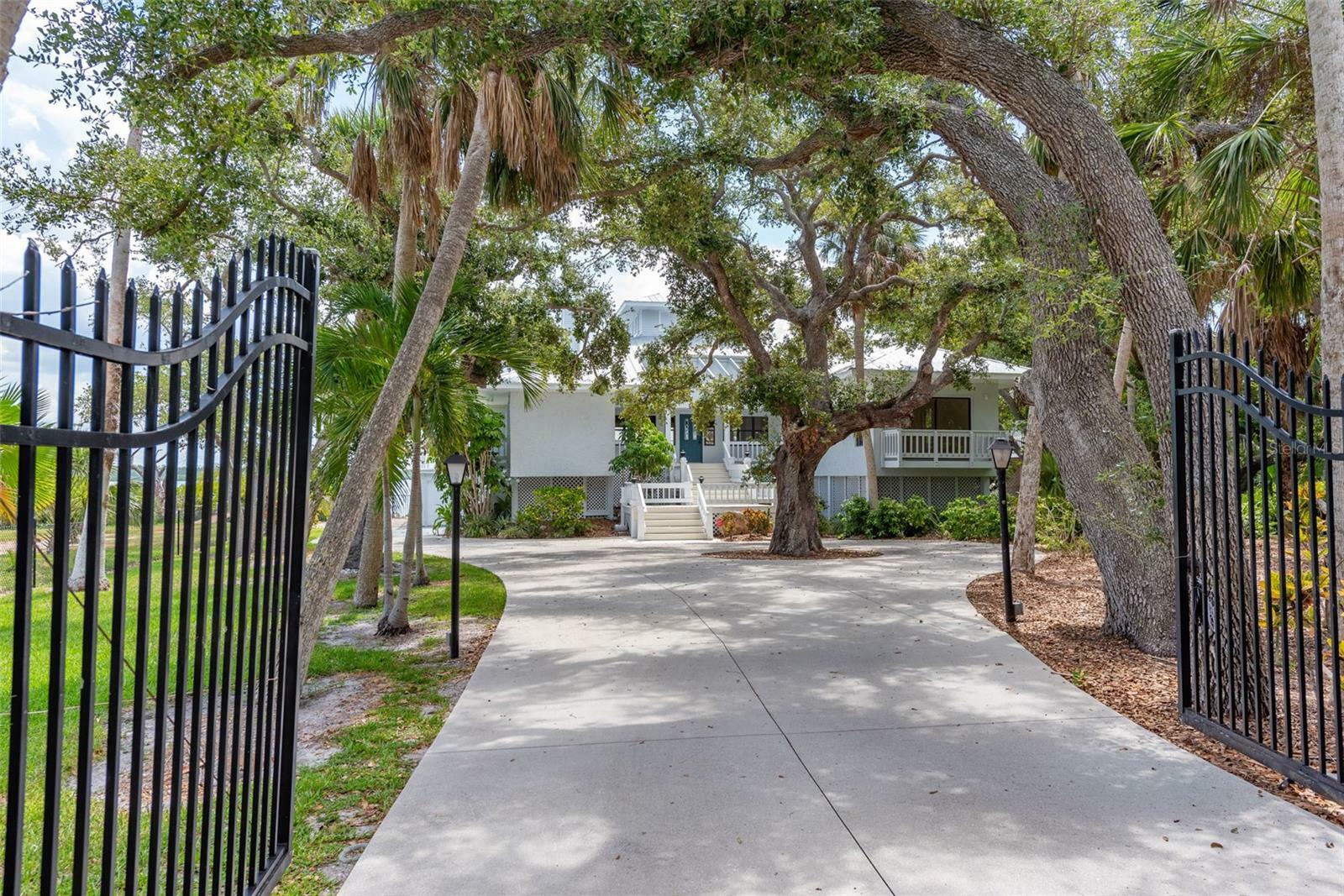 Property Photo:  6895 Manasota Key Road  FL 34223 