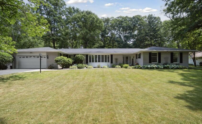 Property Photo:  219 Wickenham Drive  MI 49283 