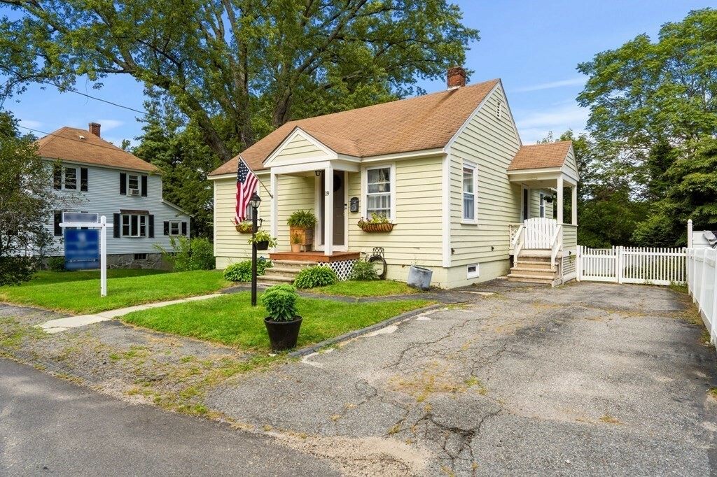 Property Photo: 19 Wetherbee Ave MA 01852