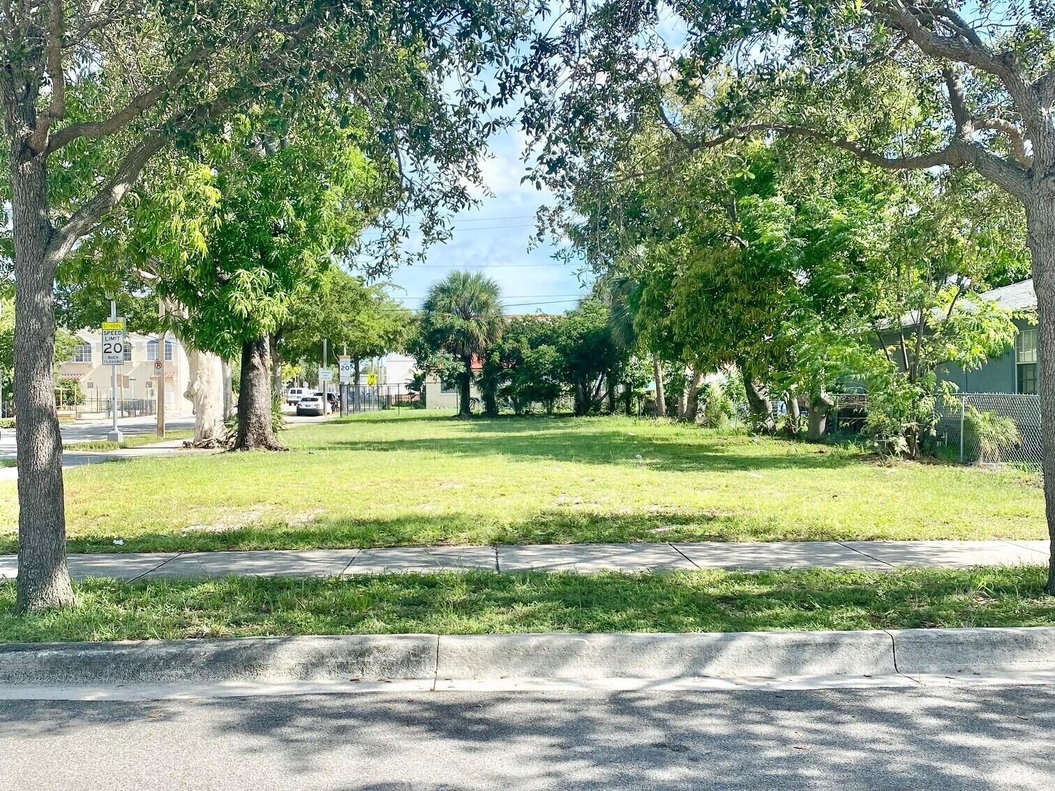 Property Photo:  447 20th Street  FL 33407 