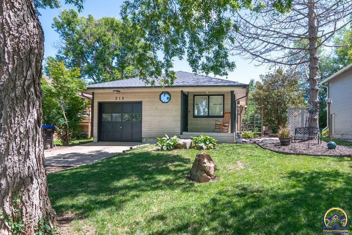 Property Photo:  312 SW Watson Ave  KS 66606 