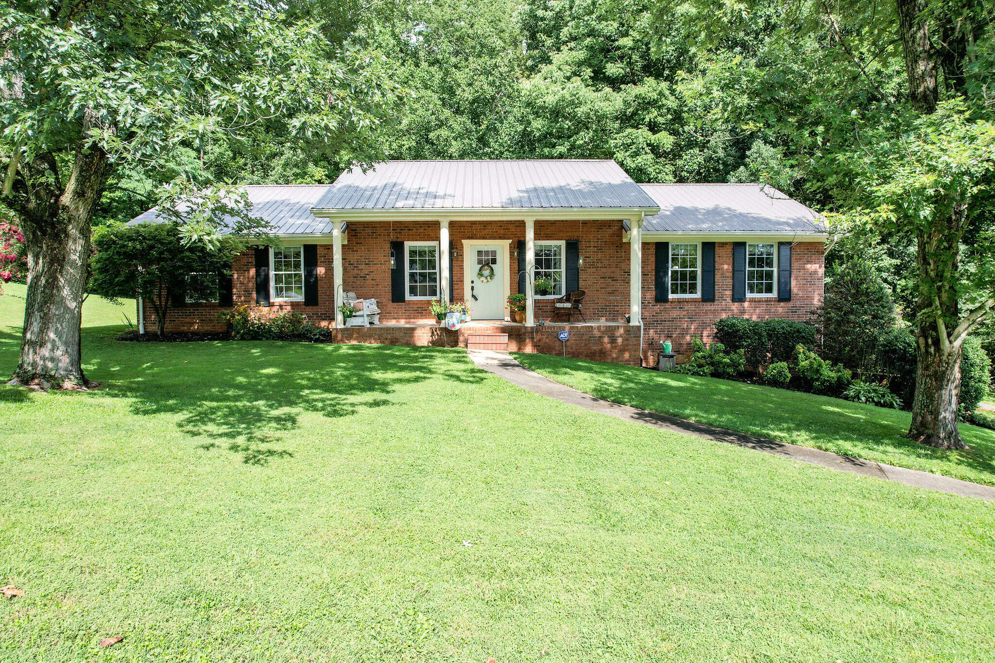 Property Photo:  1233 Tanglewood Drive  TN 37743 