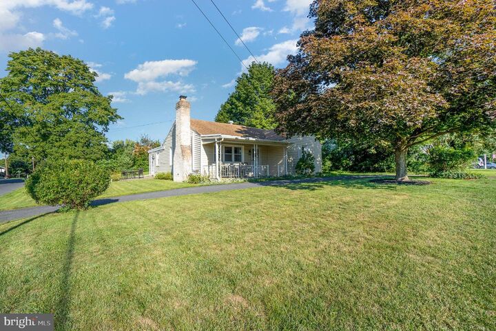 11 Hereford Street  Harrisburg PA 17109 photo