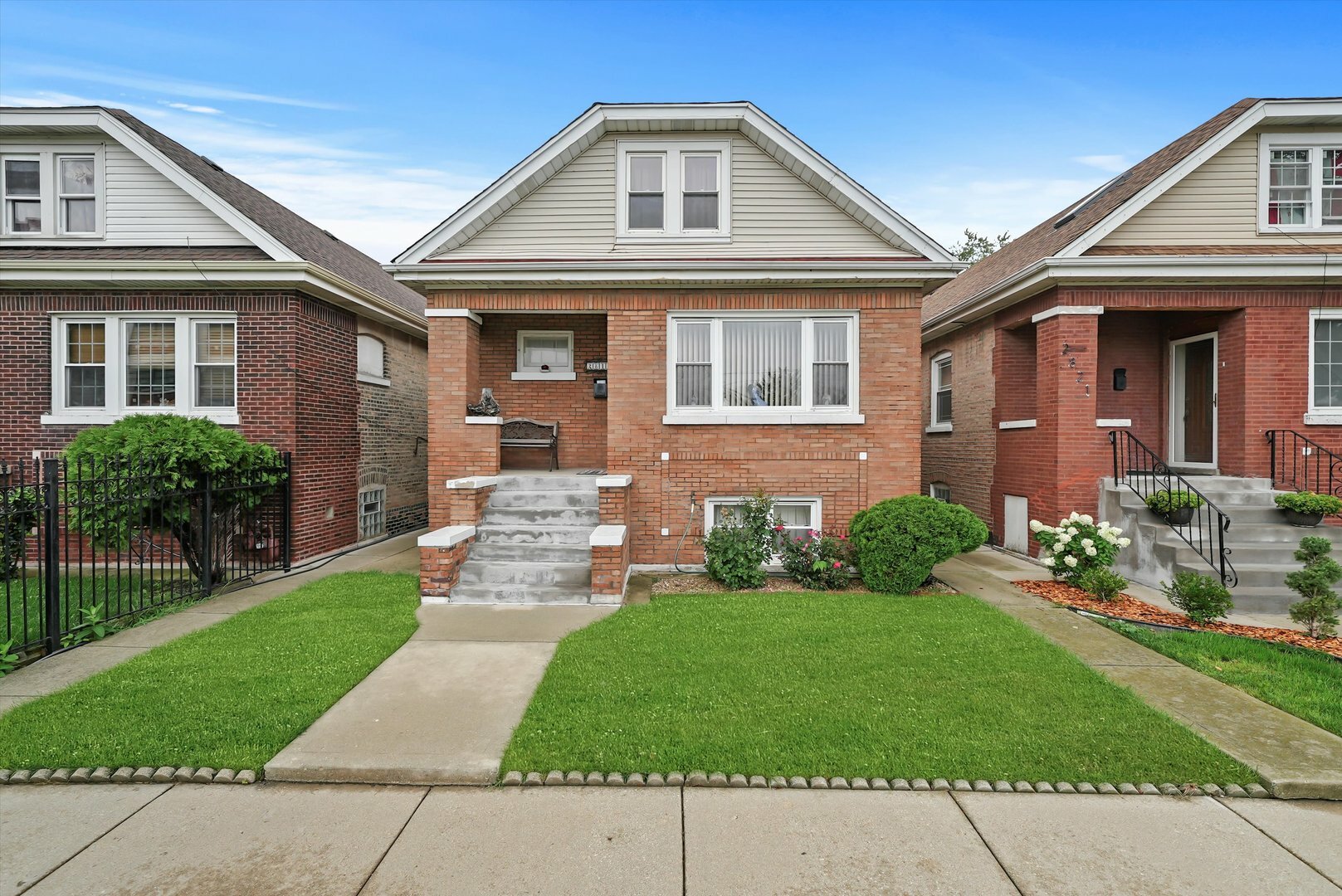 Property Photo:  2819 S Kilbourn Avenue  IL 60623 