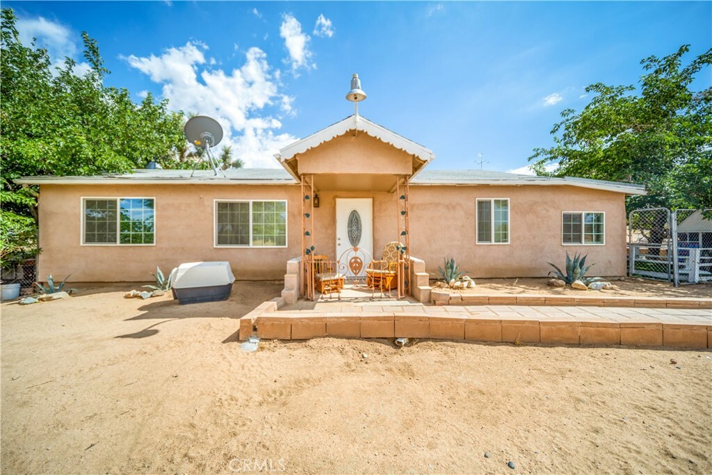 Property Photo:  58711 Sunny Sands Drive  CA 92284 