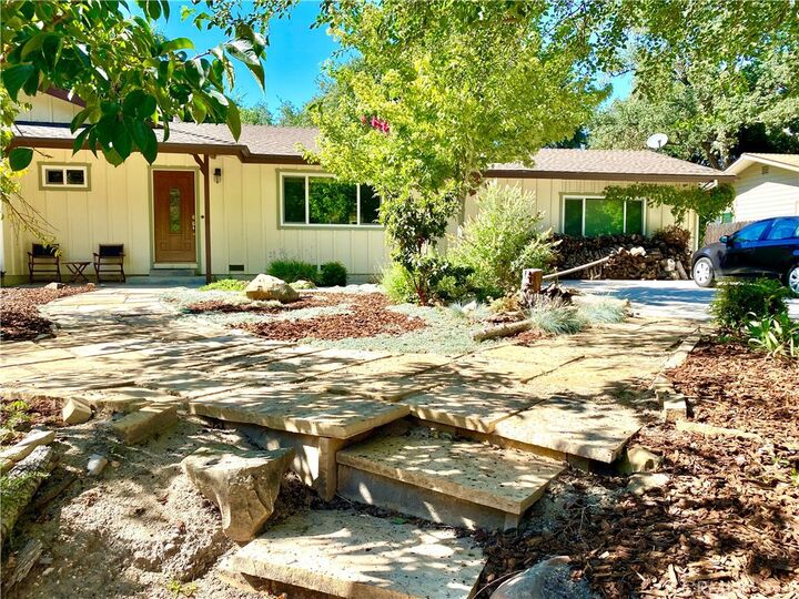 Property Photo:  7955 Valle Avenue  CA 93422 