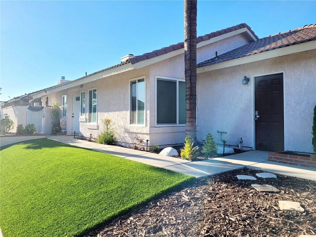 Property Photo: 11374 Dogwood Court CA 92337