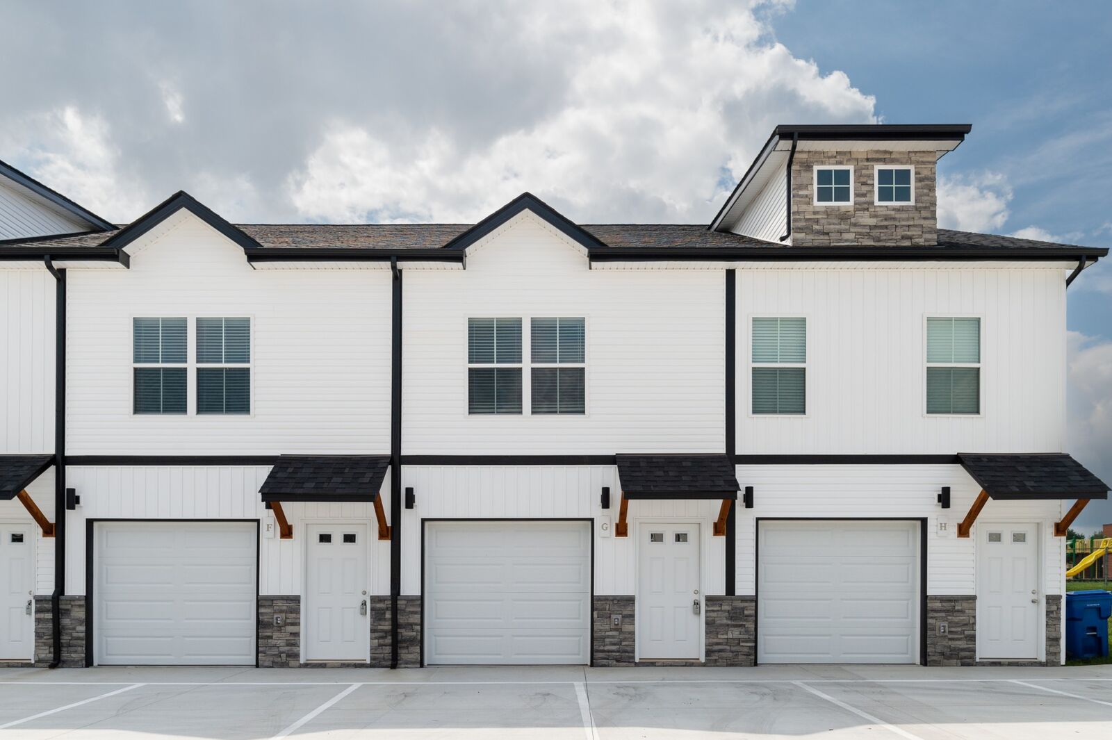 Property Photo:  208 Drayton Drive G  TN 37042 