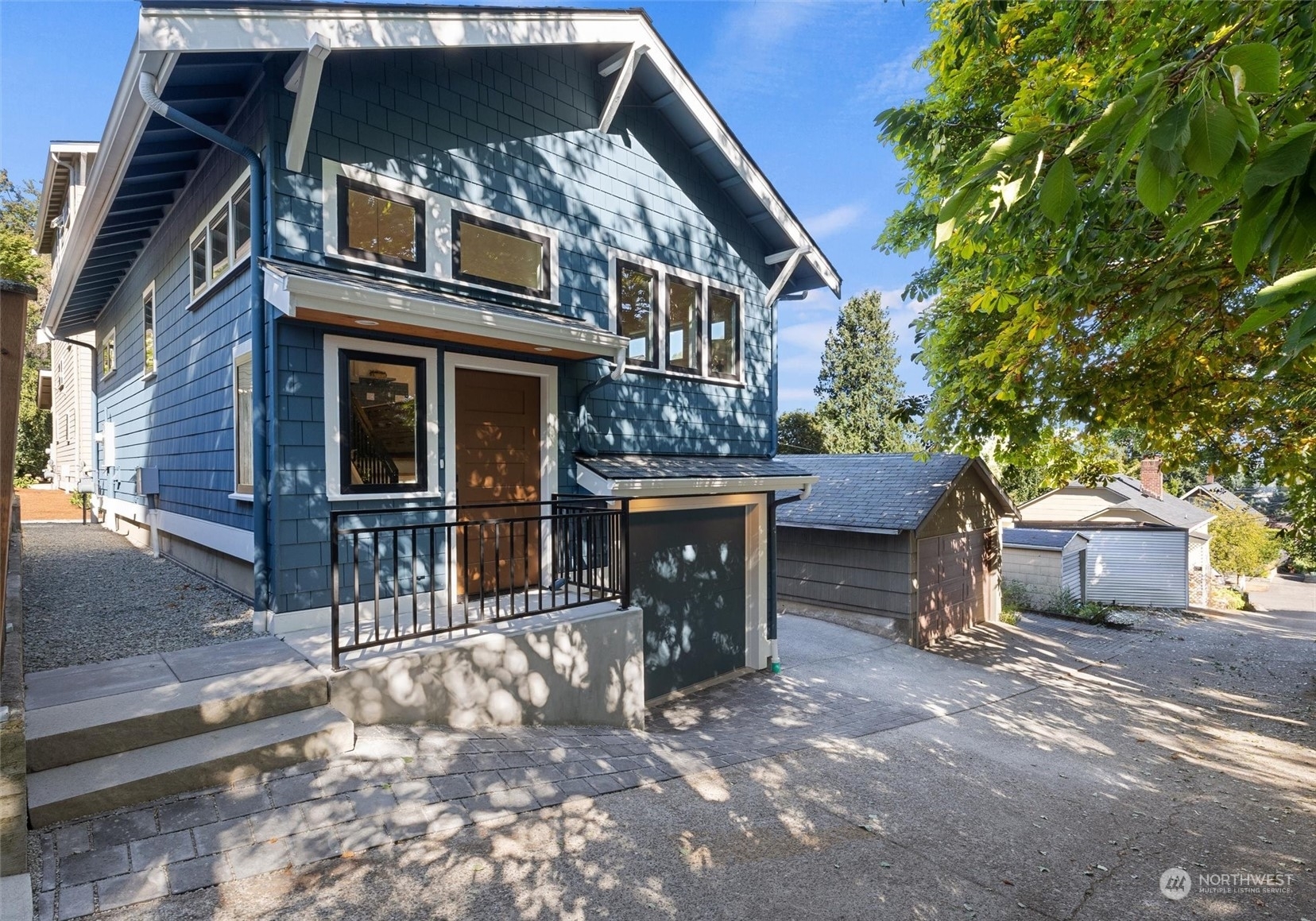 Property Photo: 2708 1st Avenue W WA 98109