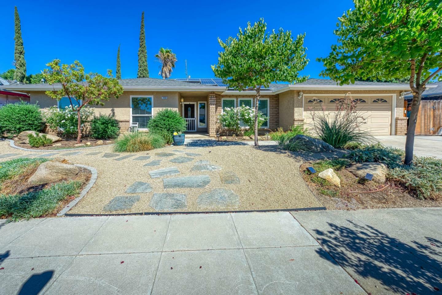 Property Photo: 7458 North 4th Street CA 93720