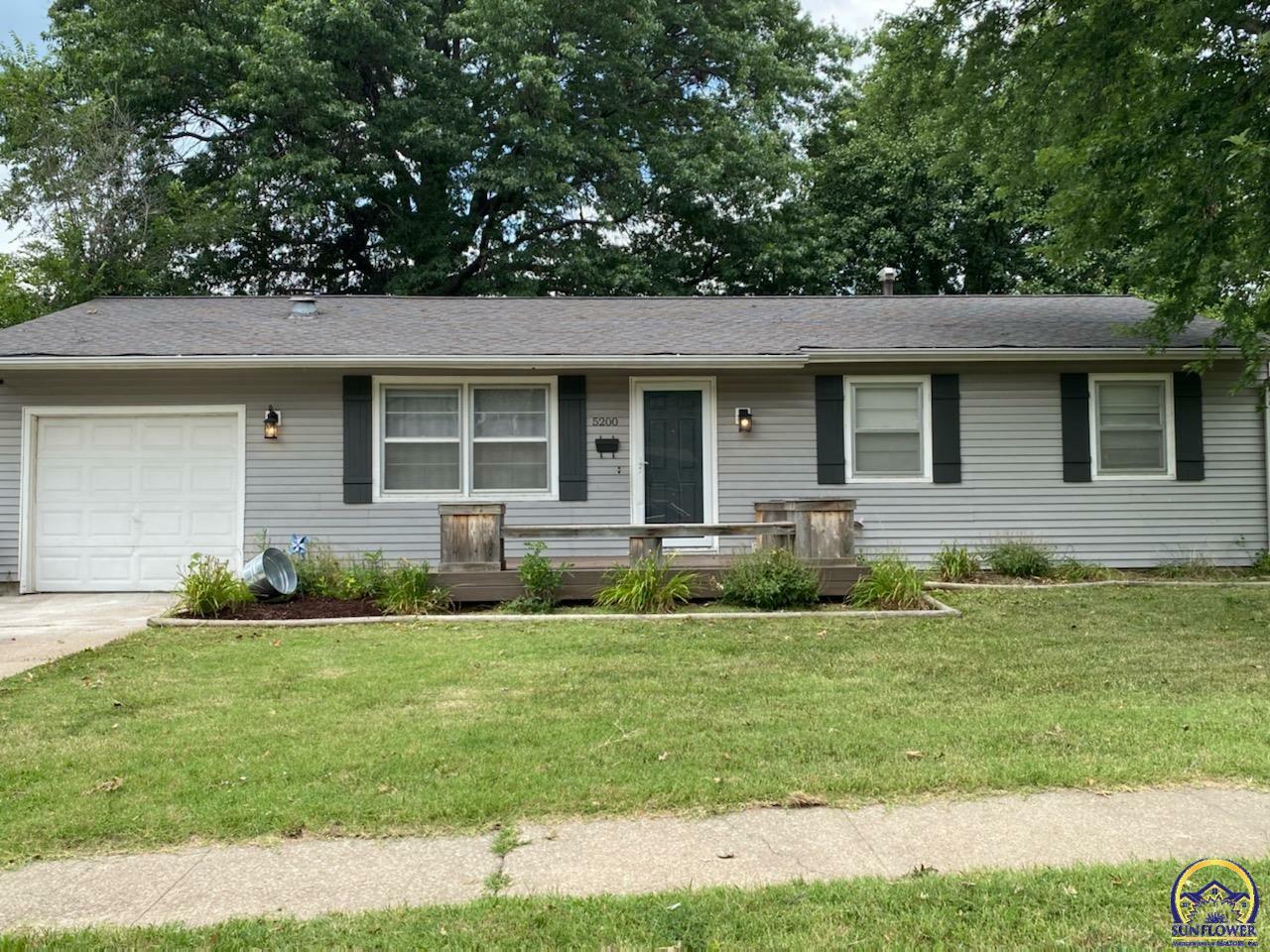 5200 SW 31st Ter  Topeka KS 66614 photo