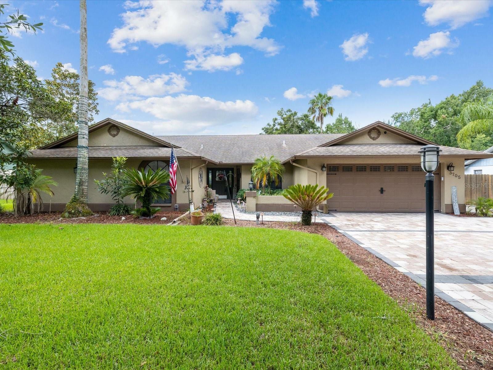 Property Photo:  3705 Lithia Ridge Boulevard  FL 33596 