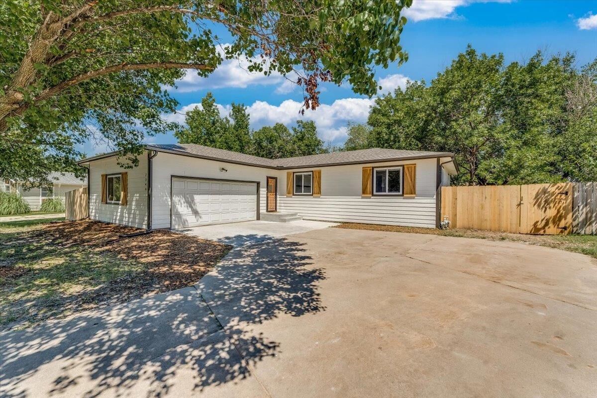 Property Photo:  2346 Lamson St  KS 67220 