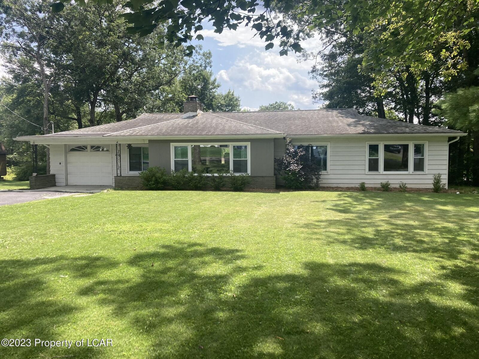 Property Photo: 416 Crescent Road PA 18702