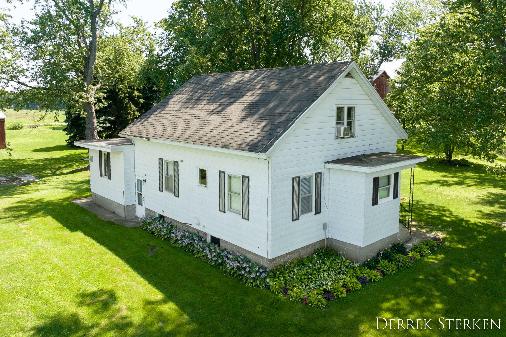 Property Photo:  2844 72nd Avenue  MI 49464 