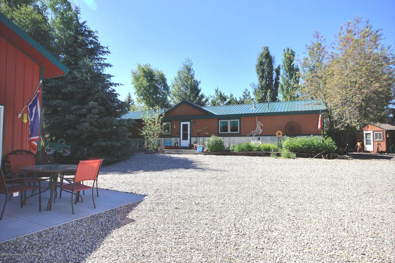 Property Photo:  925 Fox Lane  ID 83455 