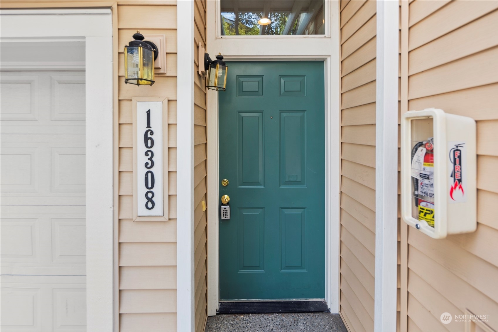 Property Photo: 16308 118th Lane NE 41-3 WA 98011