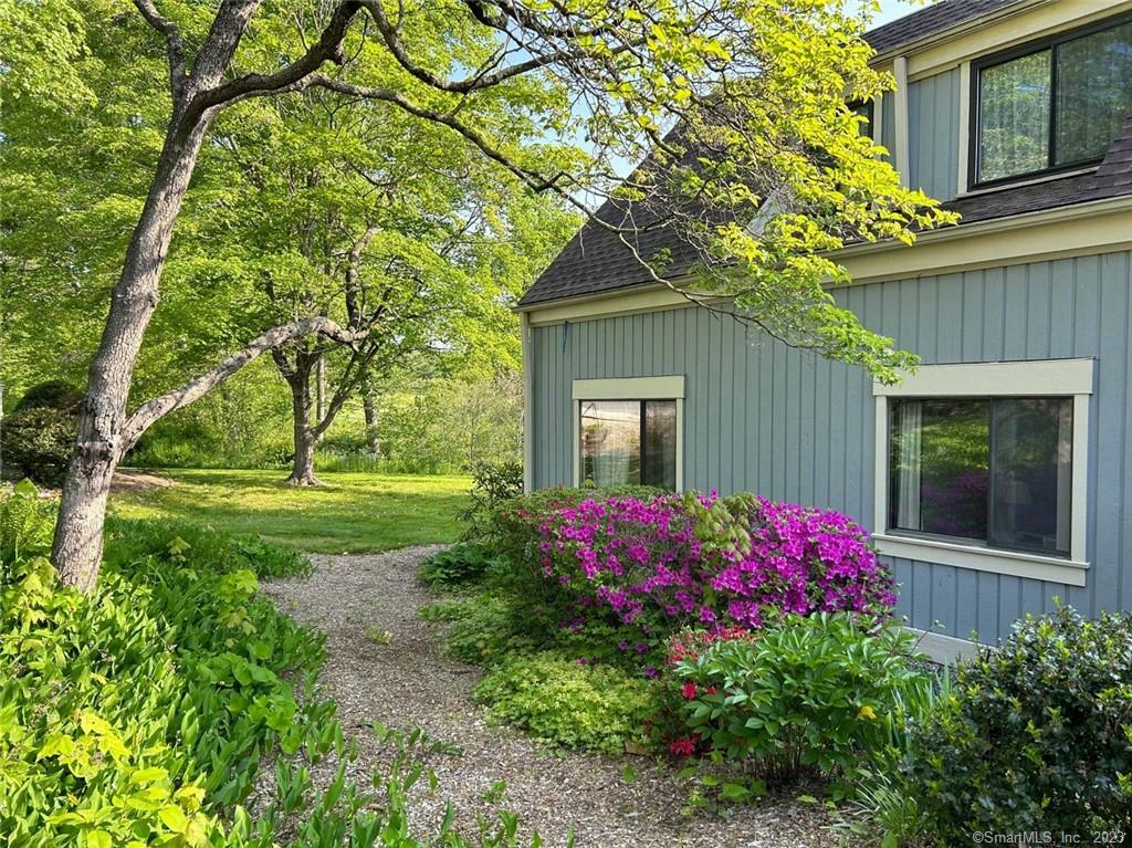 Property Photo:  291 Heritage Village A  CT 06488 