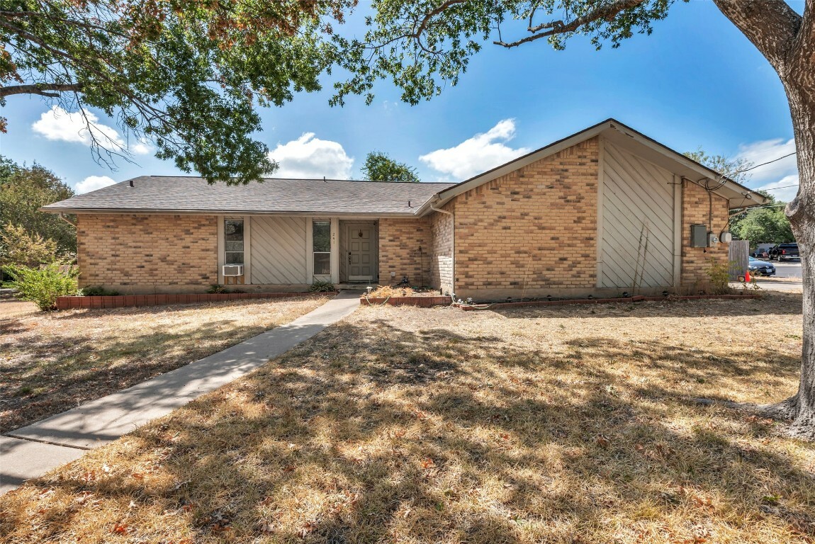 Property Photo:  241 Silverstone Lane  TX 78613 