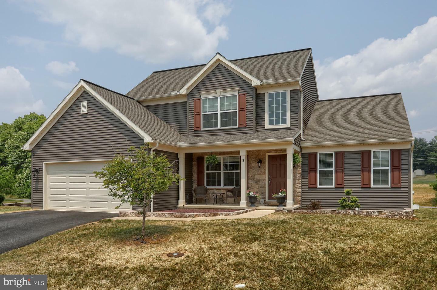 Property Photo: 3 Blue Jay Way PA 17003