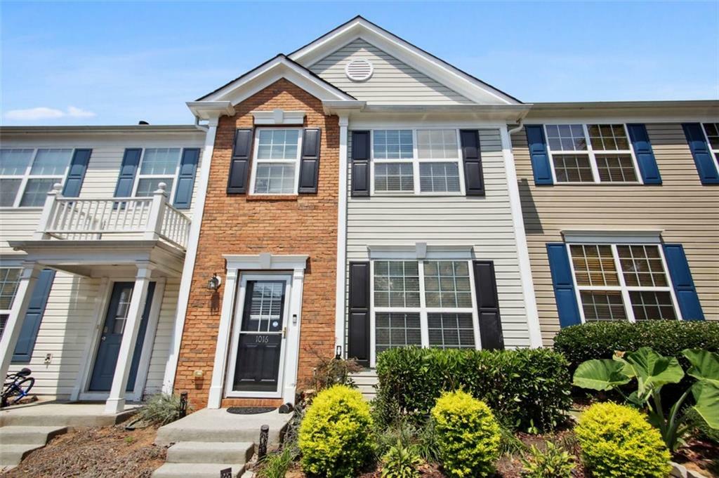 Property Photo:  1016 Prestwyck Court  GA 30004 