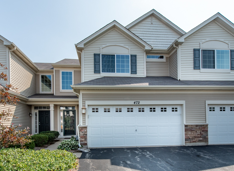 Property Photo: 472 S Jade Lane IL 60073