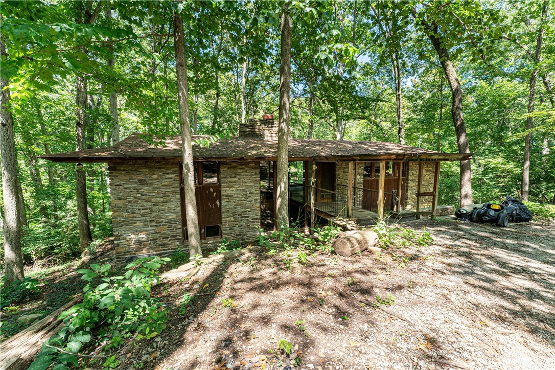 Property Photo: 817 N Lakeview Drive AR 72756