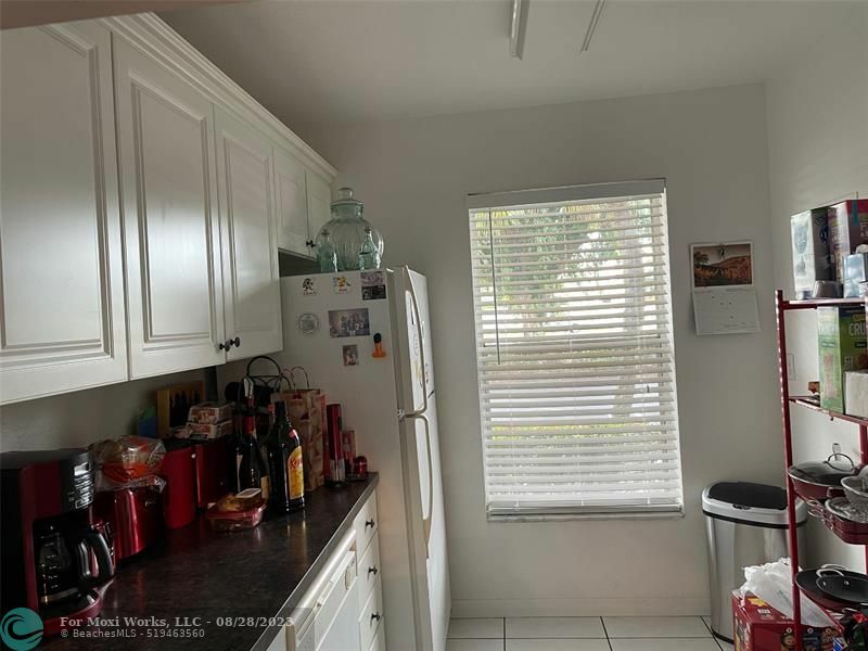 Property Photo: 5800 NW 64th Ave 104 FL 33319
