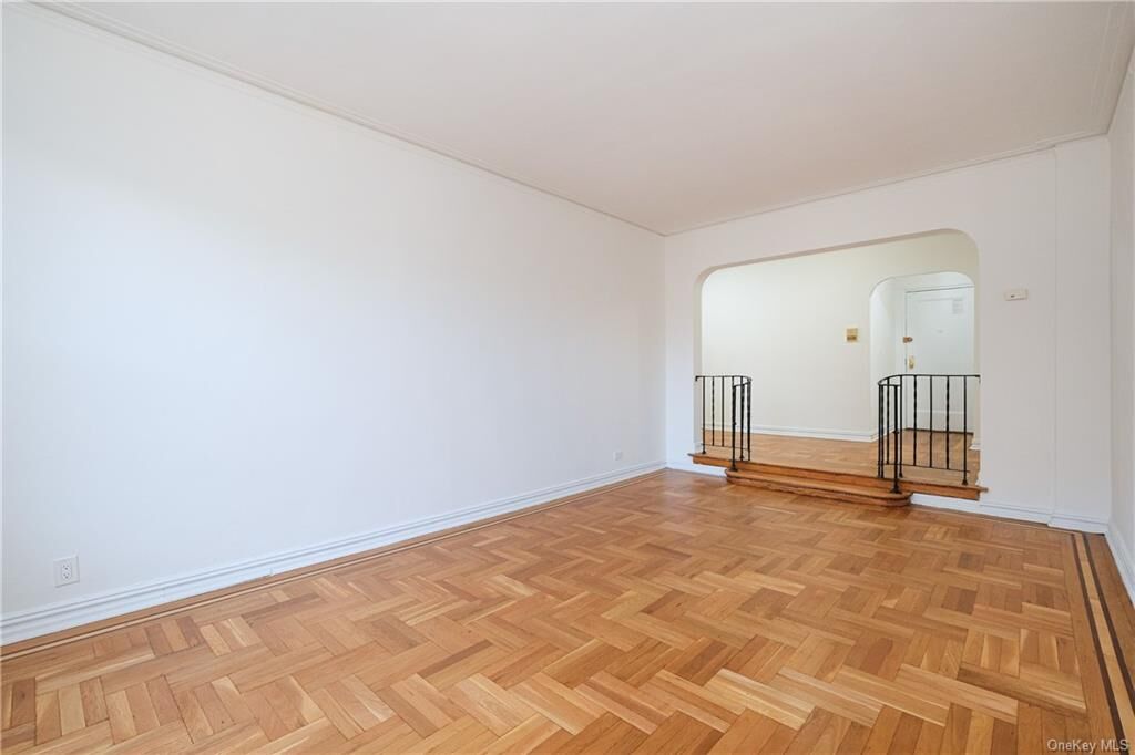 Property Photo:  2685 Creston Avenue 6-B  NY 10468 