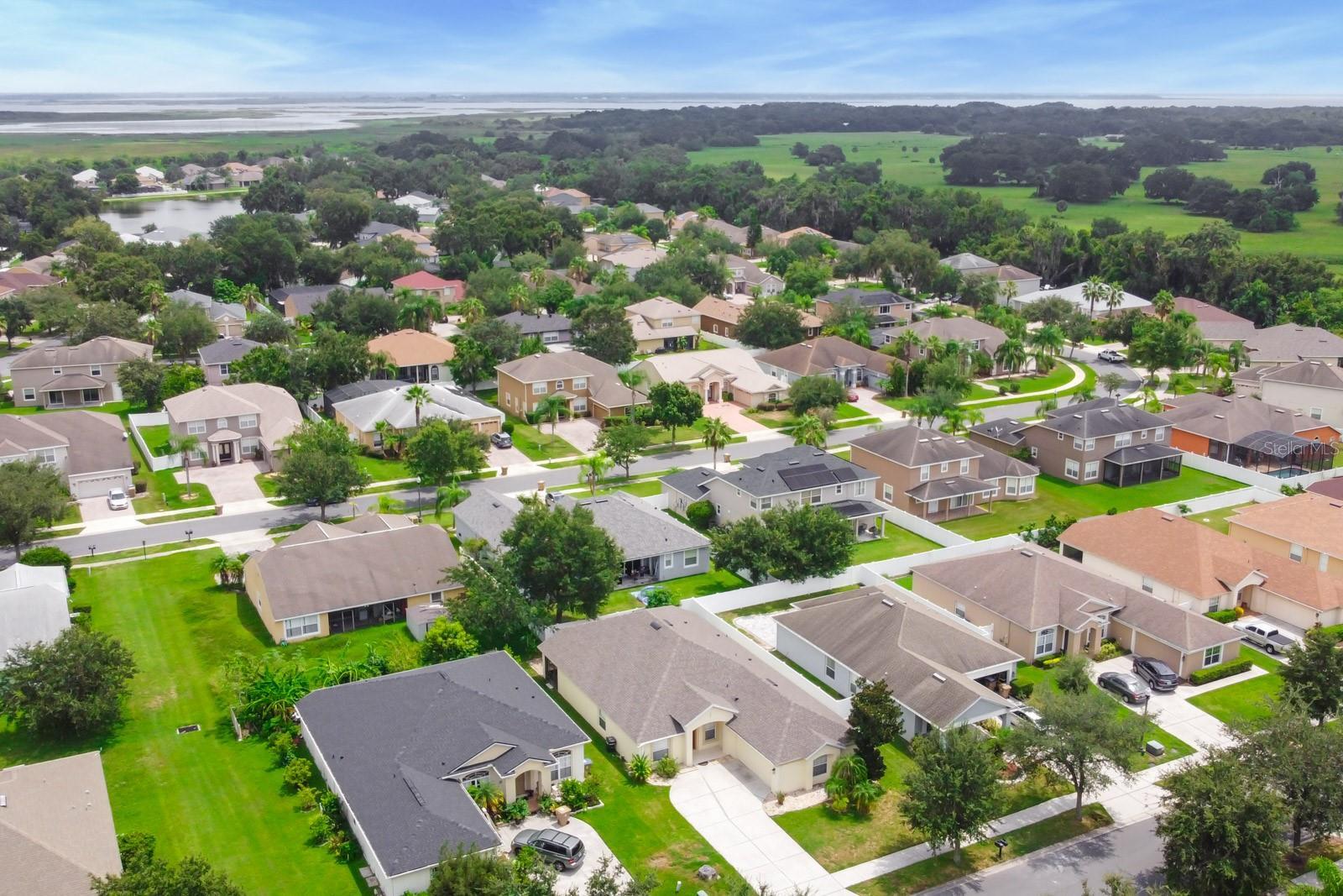 Property Photo:  2326 Meadow Oak Circle  FL 34746 